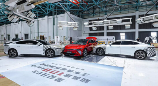 Chery conducted a triple crash test with its electric vehicles