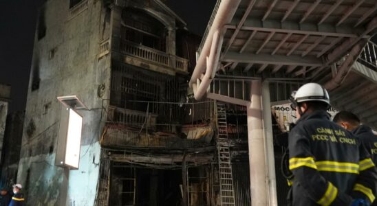 Eleven dead in karaoke bar fire in Vietnam