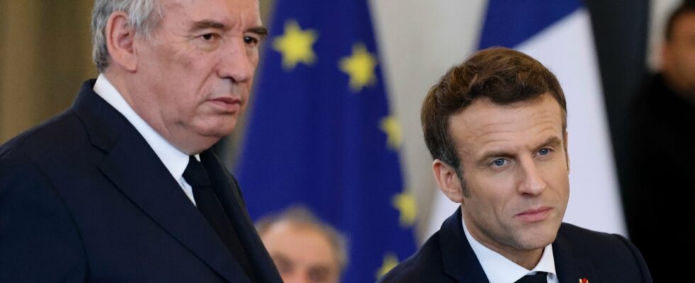 Emmanuel Macron Francois Bayrou the time of standoff discussion