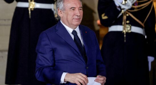 Francois Bayrou begins his consultations LFI refuses the meeting –