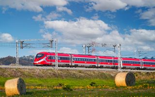 Frecciarossa Official Train of PalaJova 2025 discounts of up to