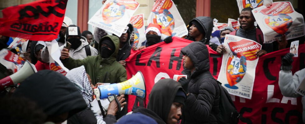 Hundreds of people demonstrate in Paris against repressive migration policies