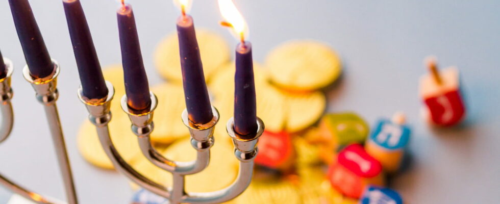 In 2024 Hanukkah begins on the same day as Christmas