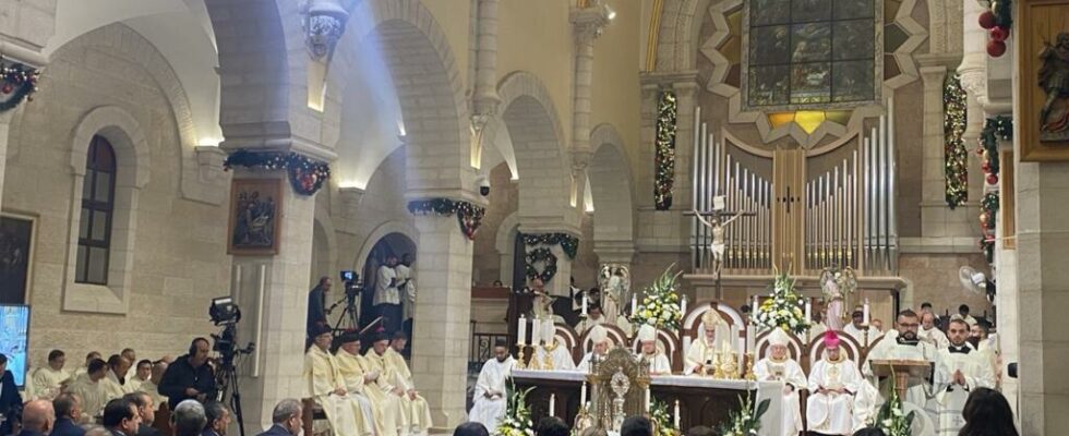 In Bethlehem a midnight mass overshadowed by the destruction of