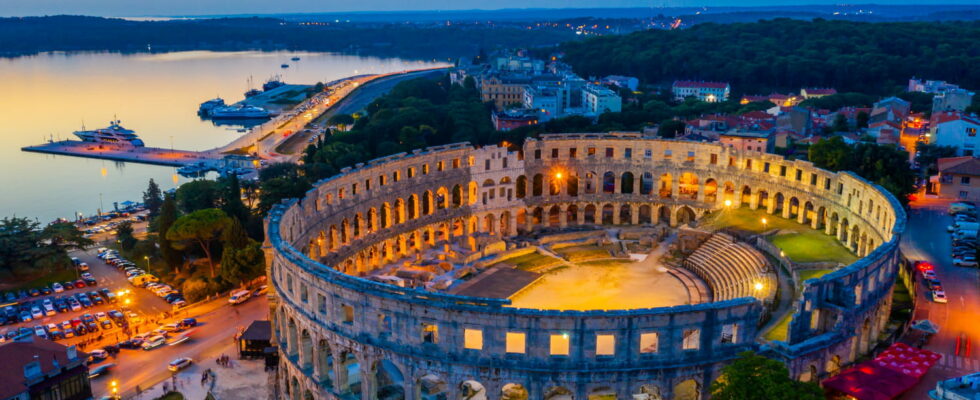 It looks like Rome but its much cheaper And theres