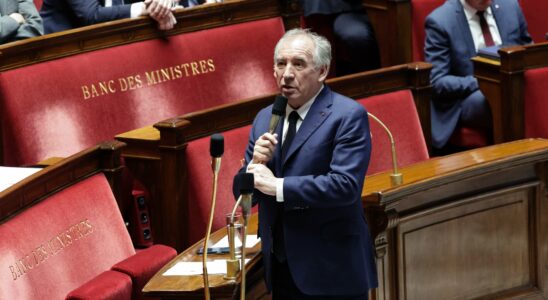 LIVE Francois Bayrou under fire from criticism continues his consultations