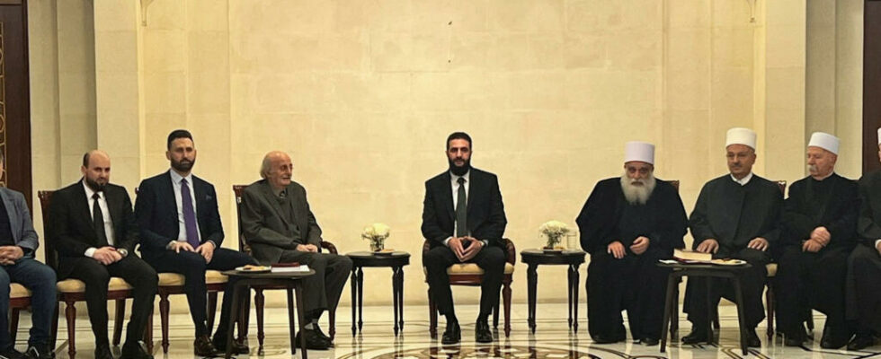 Lebanese Druze leader Walid Jumblatt in Damascus to meet Syrias