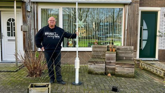 Mini transmission towers conquer IJsselstein front gardens Its a beautiful