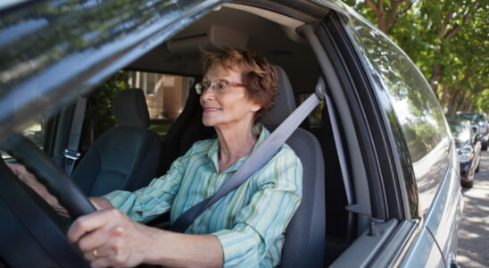 Older people do not have this obligation while driving contrary