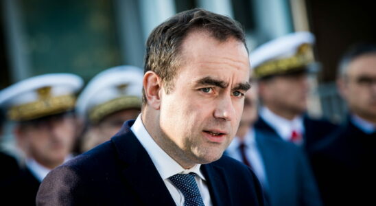 Sebastien Lecornu left to stay at the Ministry of the