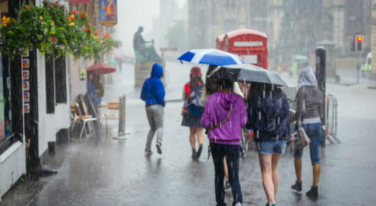 Some cities in France are known for their pleasant weather