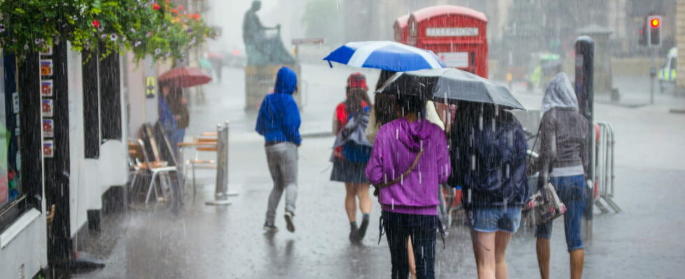 Some cities in France are known for their pleasant weather