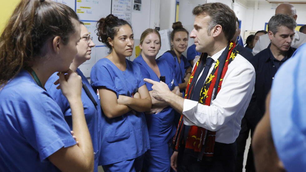 Thursday December 19, Mayotte: Emmanuel Macron meeting healthcare workers from the intensive care unit of Mamoudzou hospital.