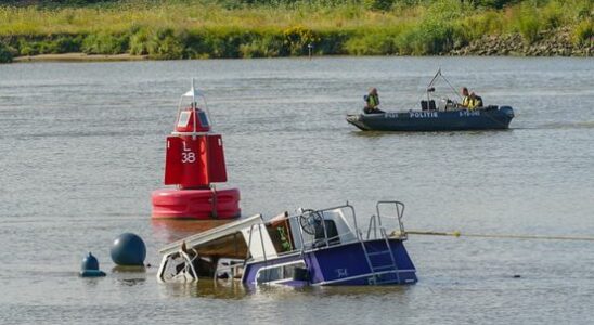 Tanker ship skipper should have seen pleasure yacht community service