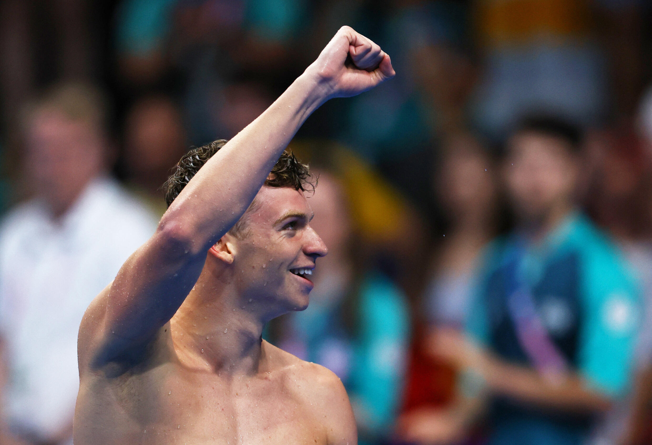 Léon Marchand, French swimmer, is a flagship athlete of the 2024 Olympics. Approved, he accumulates Olympic medals.