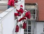 Video Croatian goats dont jump on walls because of Christmas