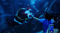 Video Santa Claus whistled while busy diving in Rio