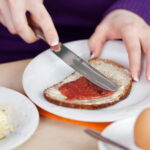 What time to eat breakfast to avoid stroke