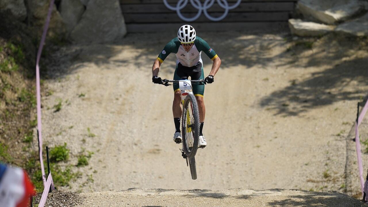 South African cyclist Alan Hatherly during the 2024 Olympic cross country mountain bike final on Élancourt Hill, July 29, 2024.