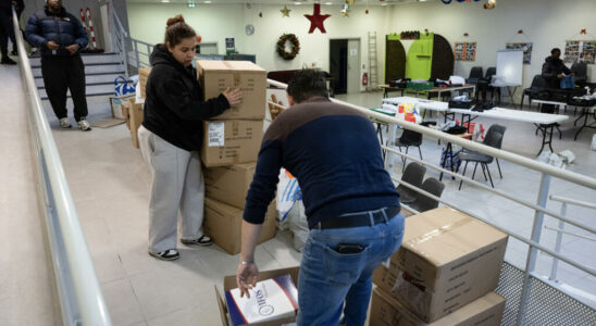 associations in mainland France are mobilizing to deliver aid to