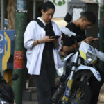 authorities lift ban on access to social network WhatsApp