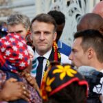 in Mayotte Emmanuel Macron confronted with the anger of residents