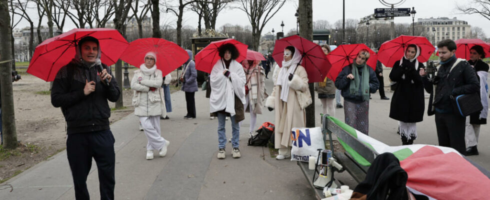 migrants on the front line