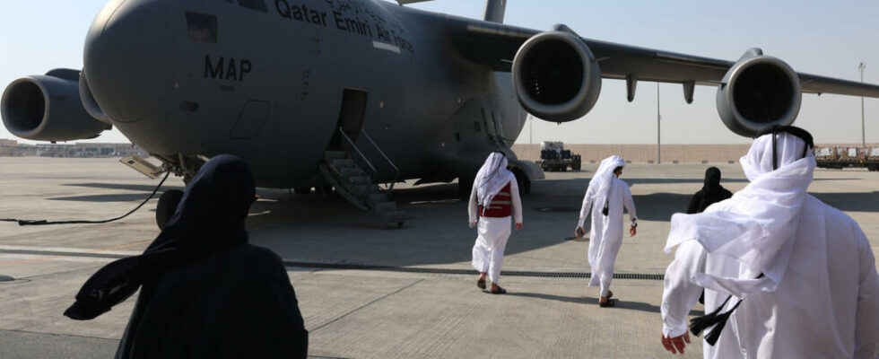 the European Union announces a humanitarian airlift via Turkey