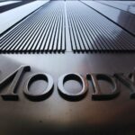 the Moodys agency downgrades Frances rating by one notch –