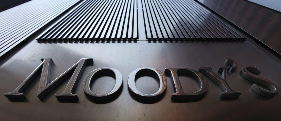 the Moodys agency downgrades Frances rating by one notch –