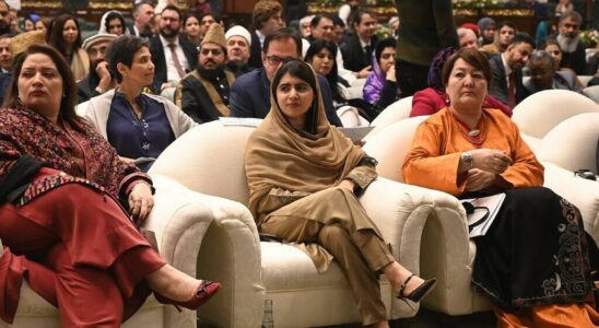 Activist Malala Yousafzai returns to Pakistan for girls education summit