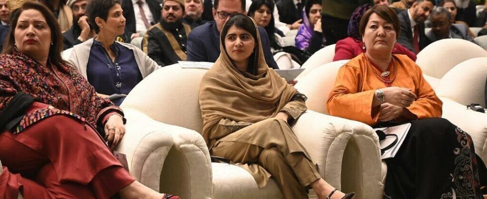 Activist Malala Yousafzai returns to Pakistan for girls education summit