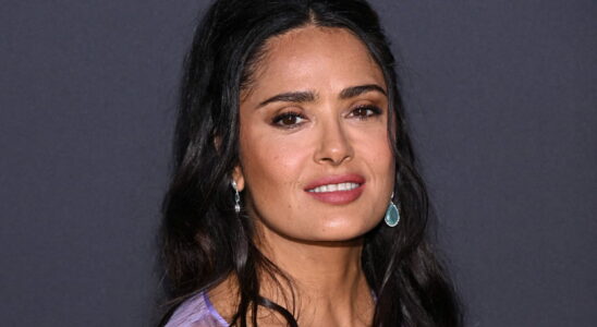 At 58 Salma Hayek assumes her age with this hair