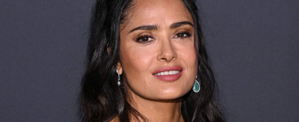 At 58 Salma Hayek assumes her age with this hair