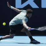 Australian Open 2025 Mpetshi Perricard falls to a great Monfils