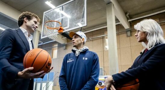 Basketball hero Worthy hopes that his successors will be given