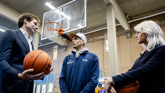 Basketball hero Worthy hopes that his successors will be given