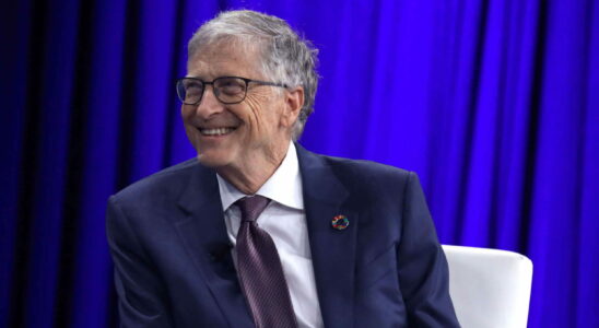 Bill Gates recruits employees to fully telework they are paid