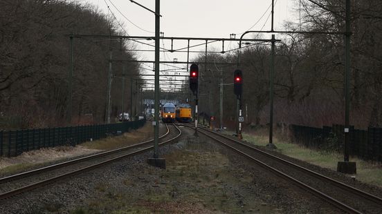 Buit pipeline repaired trains run again between Utrecht and Amersfoort