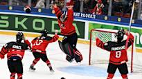 Canada returned as champion in the girls WC hockey