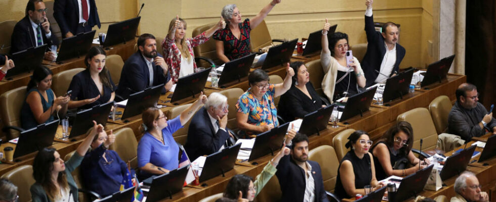 Chile adopts a historic pension reform