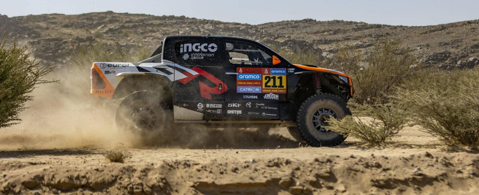 Dakar 2025 Lategan and Sanders solid leaders Van Beveren still