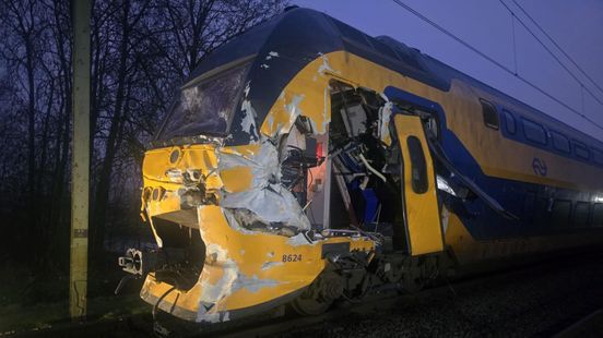 Excavator driver escapes death at railway crossing Extremely lucky