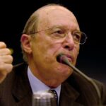 Former Greek Prime Minister Costas Simitis dies