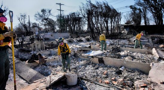 Frustration among evacuees in Los Angeles