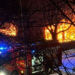 Fully developed fire in restaurant in apartment building