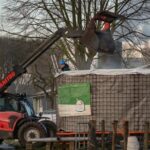 How students at De Tolakker university farm convert cow shit