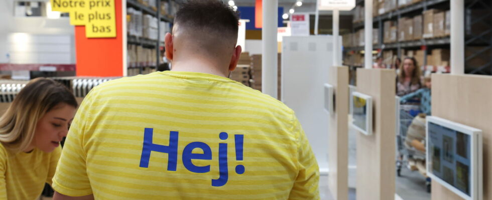 I am a seller at Ikea in Switzerland and here