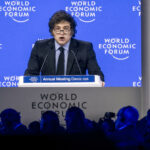 In Davos Javier Milei greets Donald Trump to legitimize his