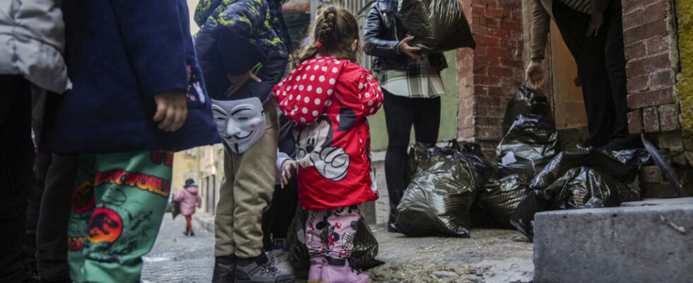 In Turkiye the crisis also strikes children